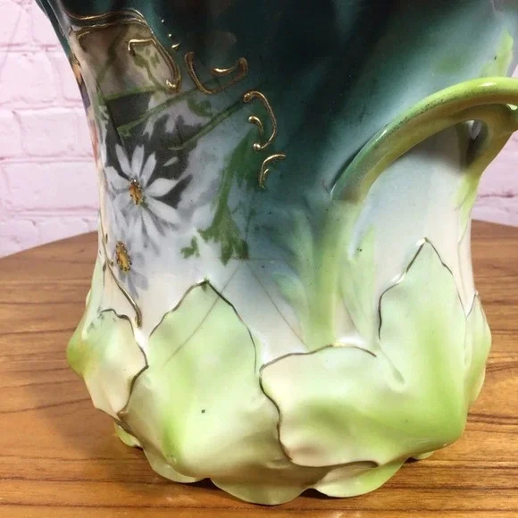 Vintage Floral and Gold Gilt Ceramic Lidded Biscuit Cracker Jar with Handles - Picture 10 of 12